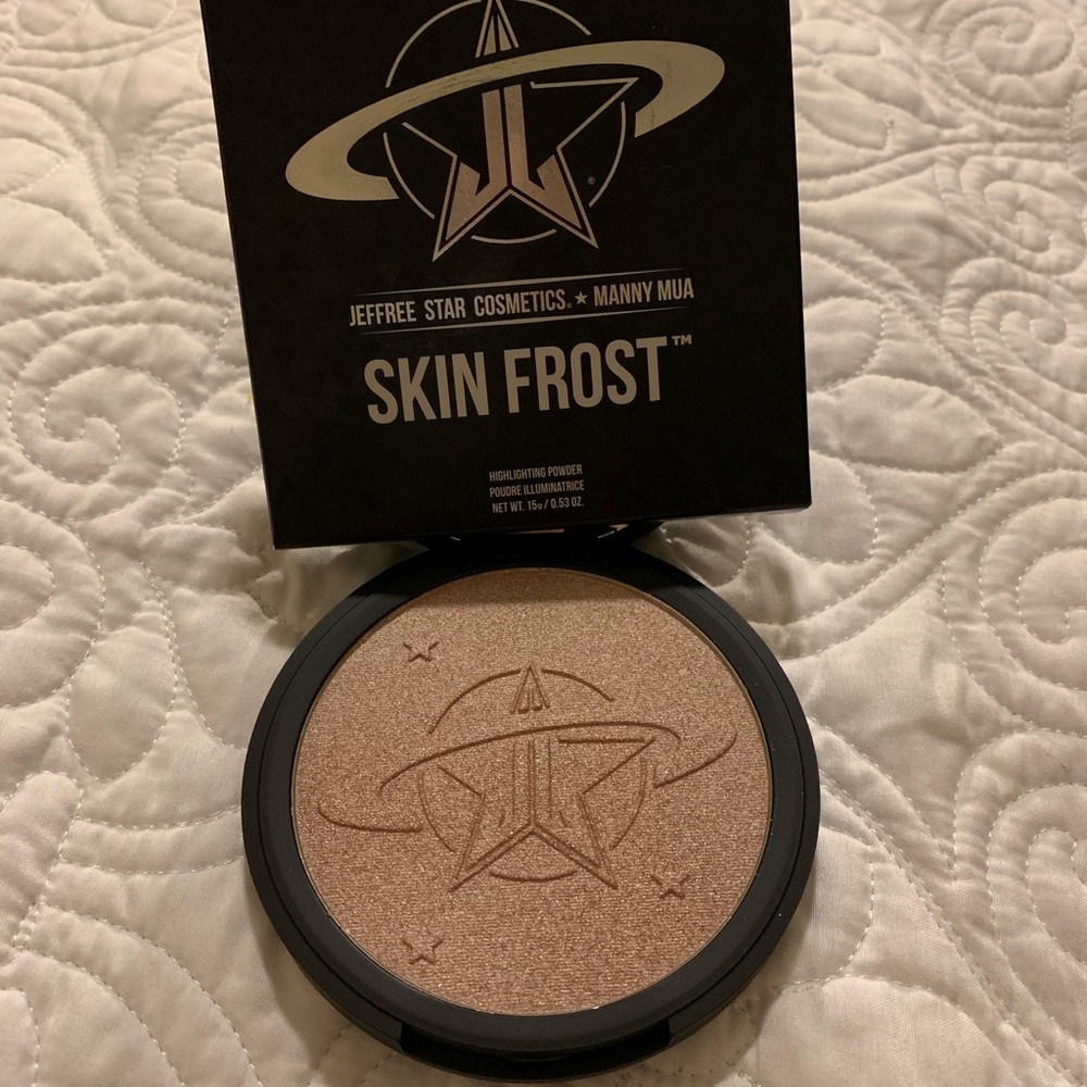 JSC X MannyMUA Collab Highlighter